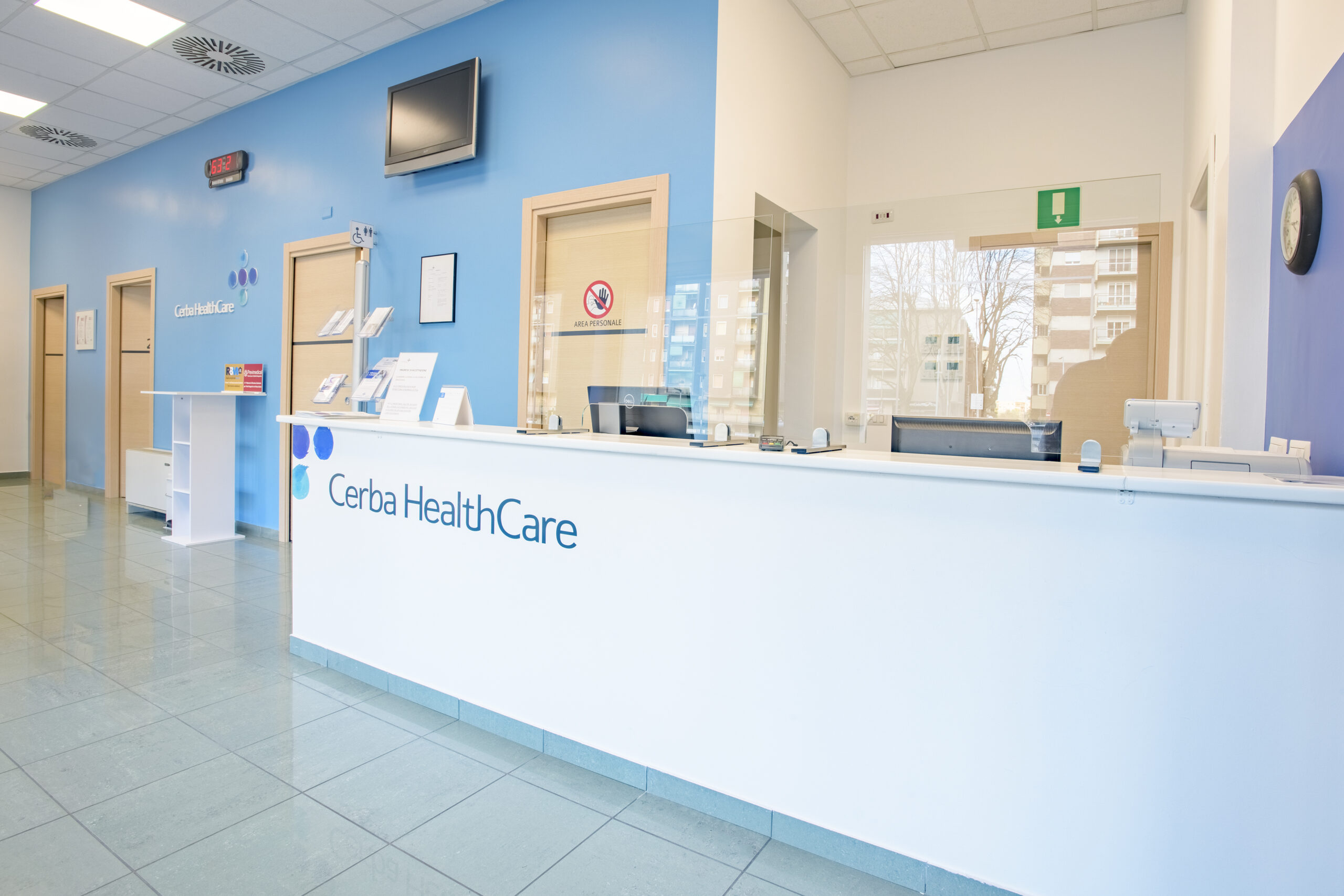 Accettazione entrata Poliambulatorio San Giuliano Milanese Cerba HealthCare