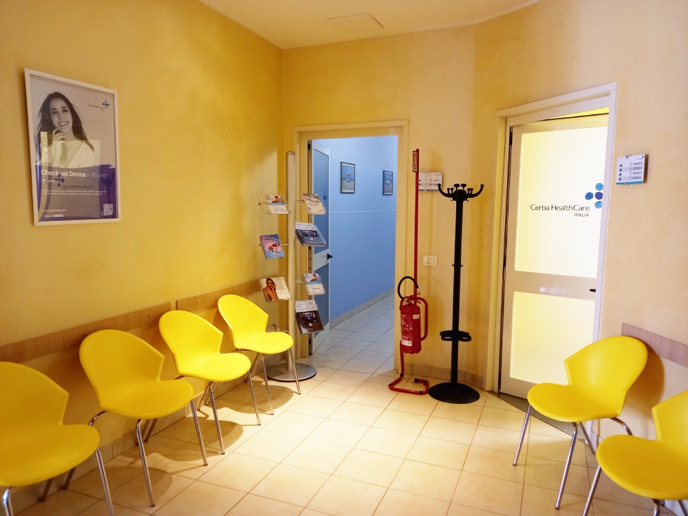 Sala attesa poliambulatorio San Nicola Castellanza Cerba HealthCare Italia